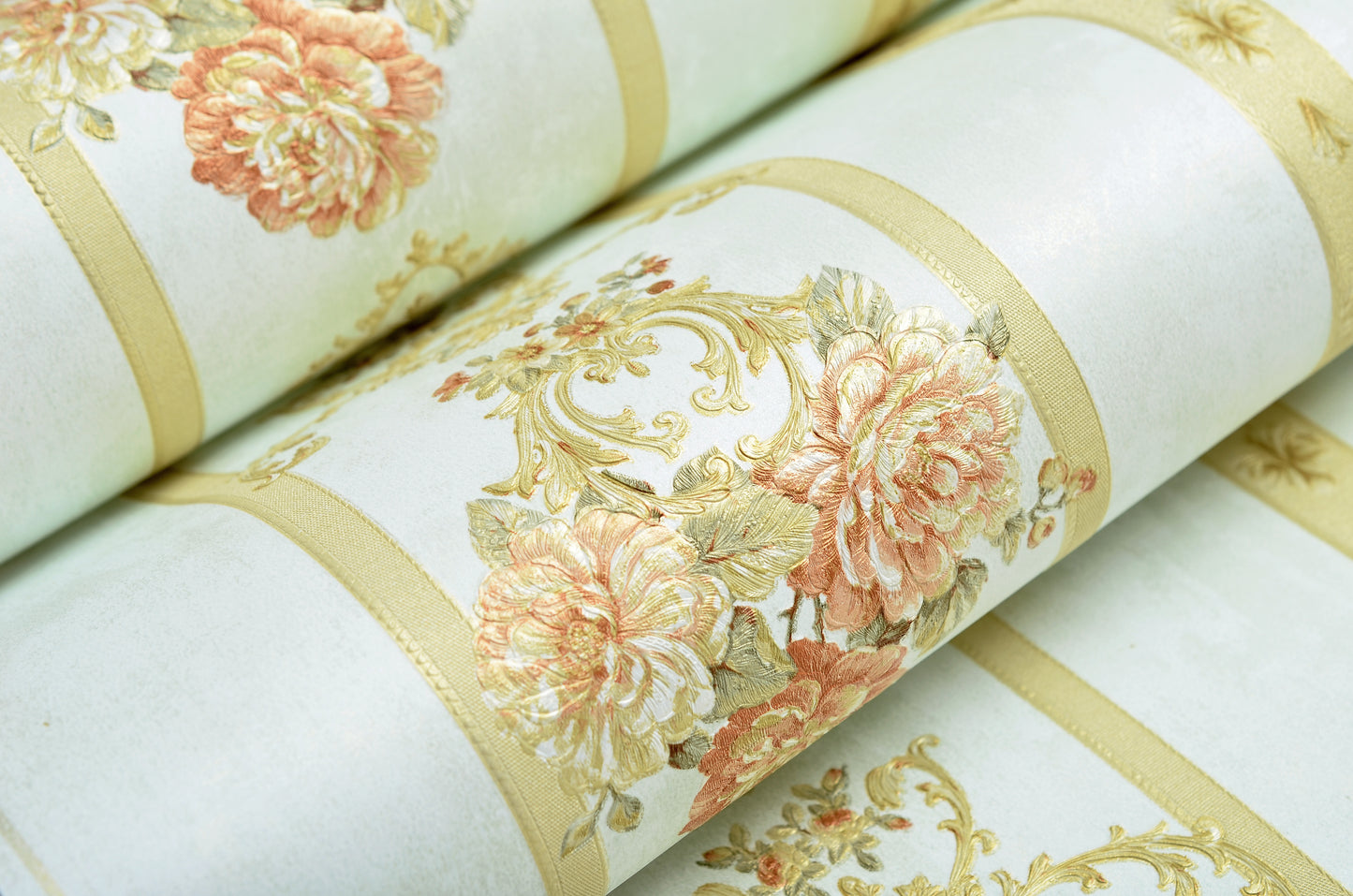 Decopine Papier Peint Intissé Ruban Royal – Rayures Dorées & Fleurs Classiques – Bleu Pâle – 0,53 x 10m – Sans Colle