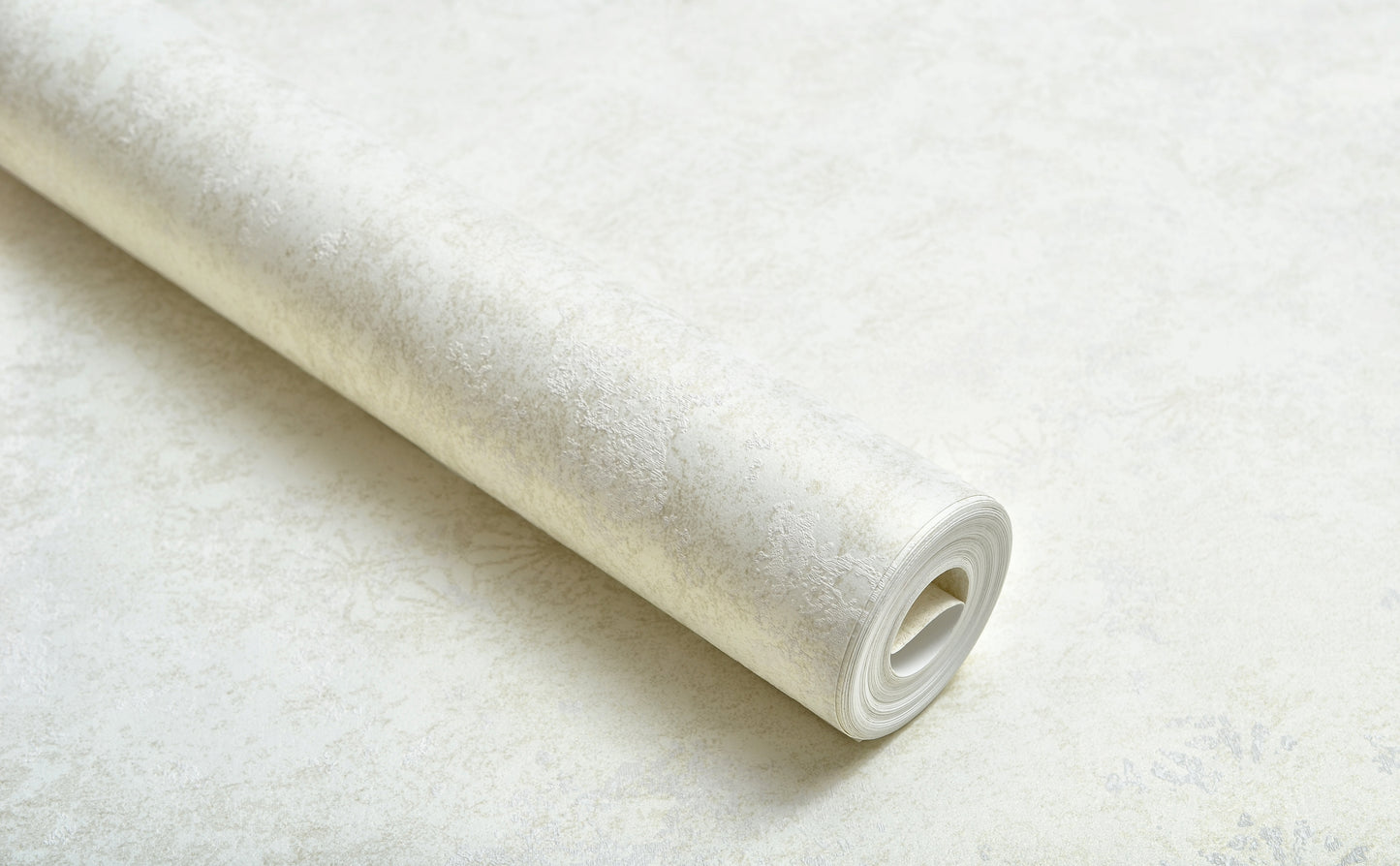 Decopine Papier Peint Intissé Voix Douce – Blanc Nuancé – 0,53 x 10m – Style Épuré et Lumineux