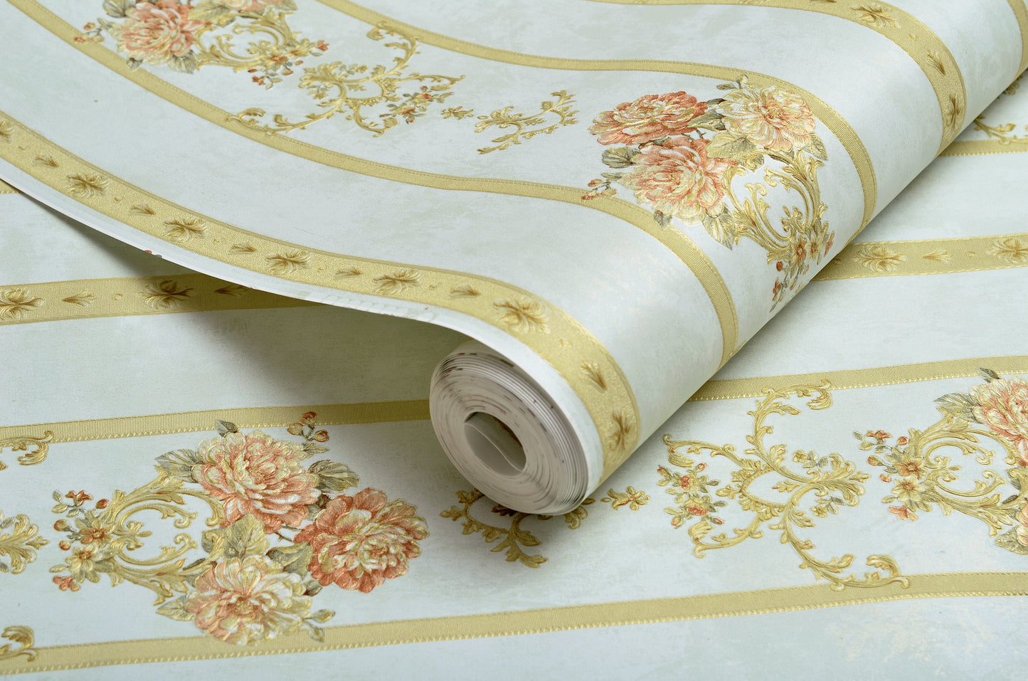 Decopine Papier Peint Intissé Ruban Royal – Rayures Dorées & Fleurs Classiques – Bleu Pâle – 0,53 x 10m – Sans Colle