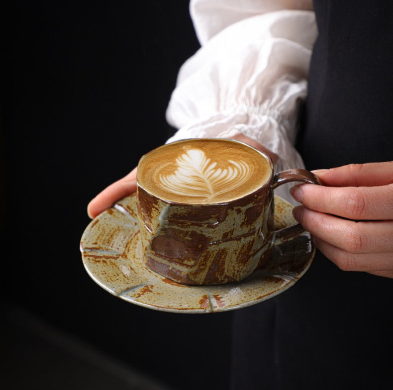 Tasse à café en céramique marron – Fait main – 215 ml