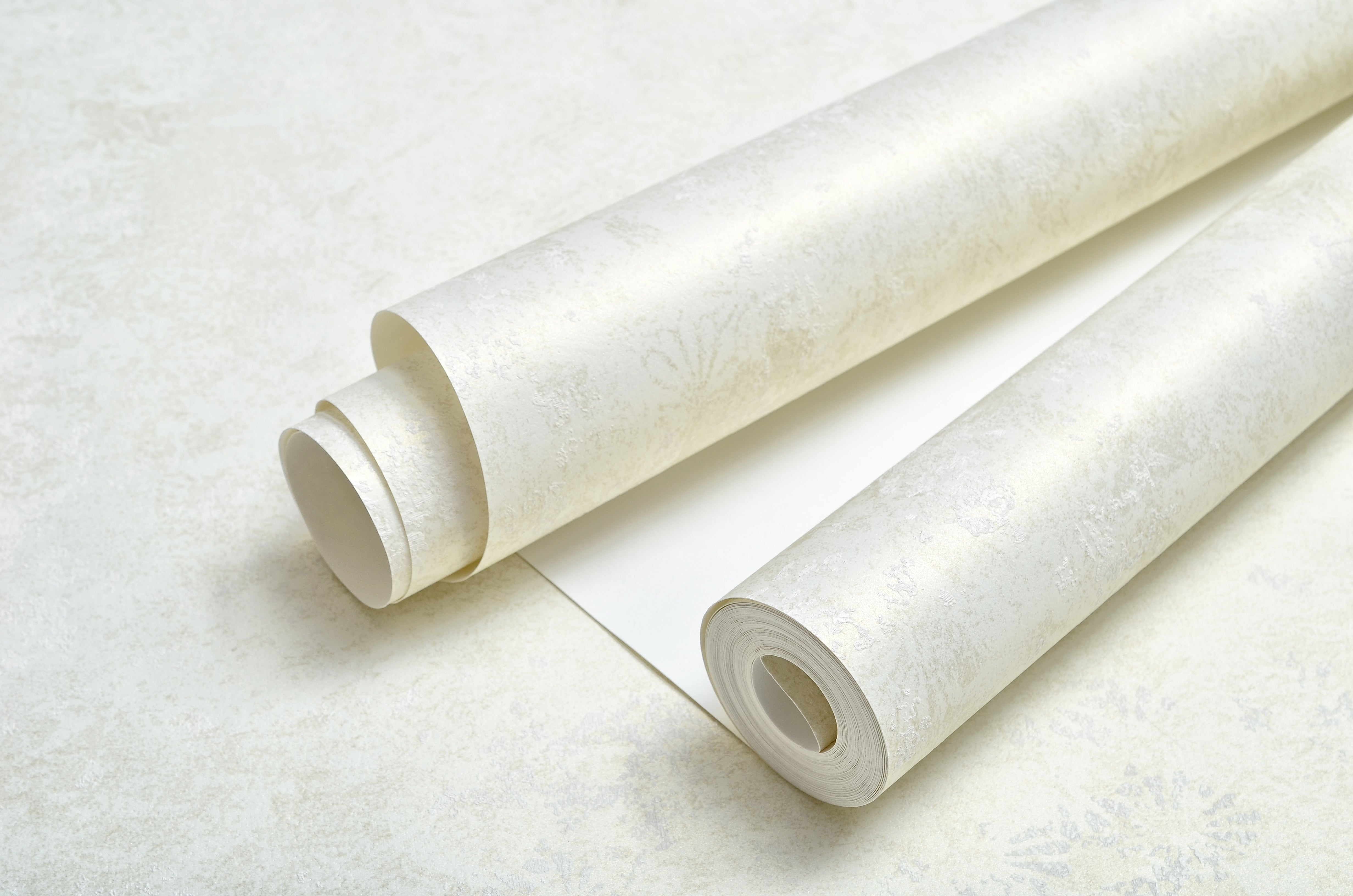 Papier Peint Intissé Voix Douce – Blanc Nuancé – 0,53 x 10m