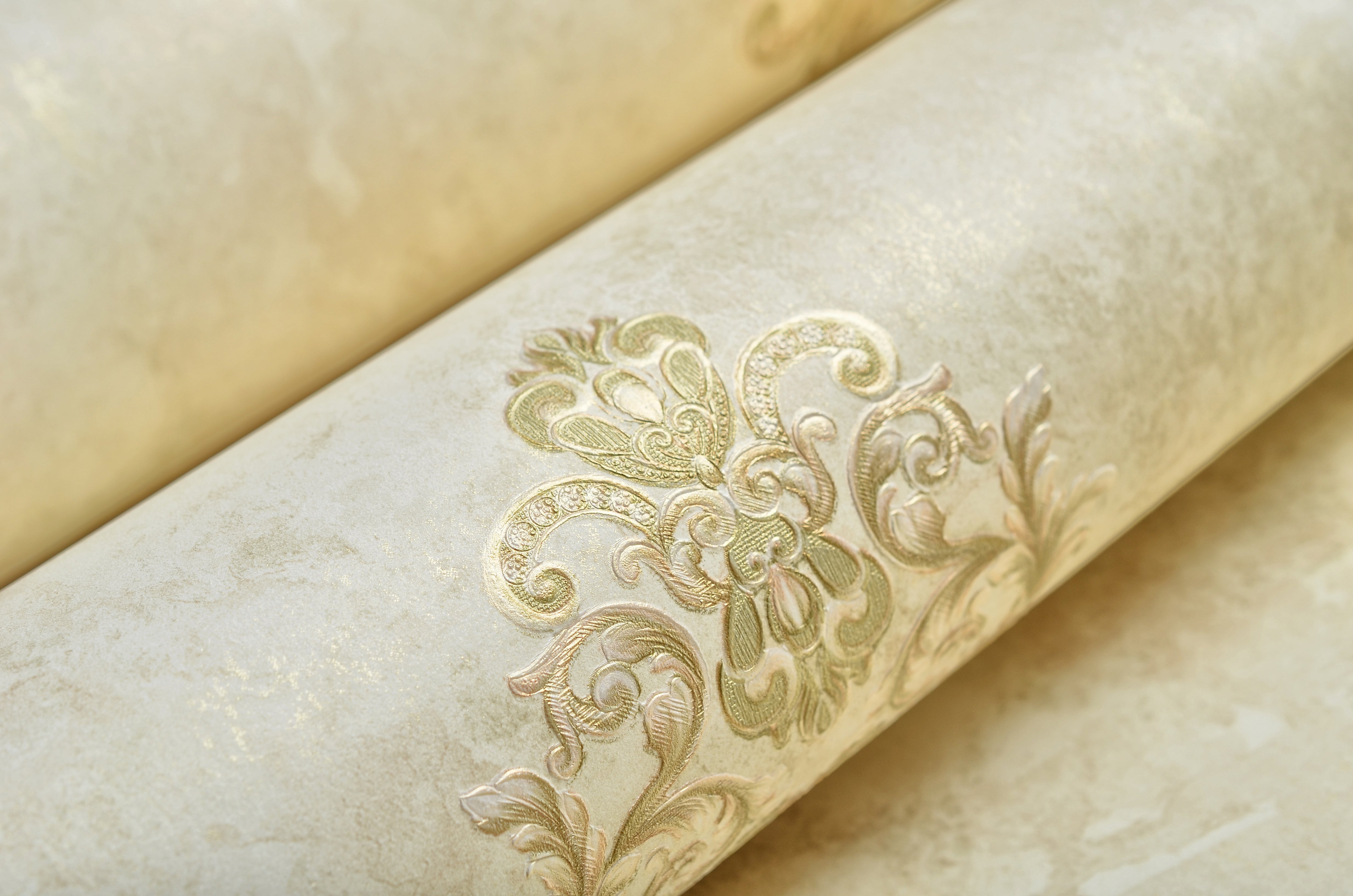 Decopine Imperium Luxe Vliestapete – Goldmedaillon auf Salbeigrün – 0,53 x 10 m – Ohne Kleber