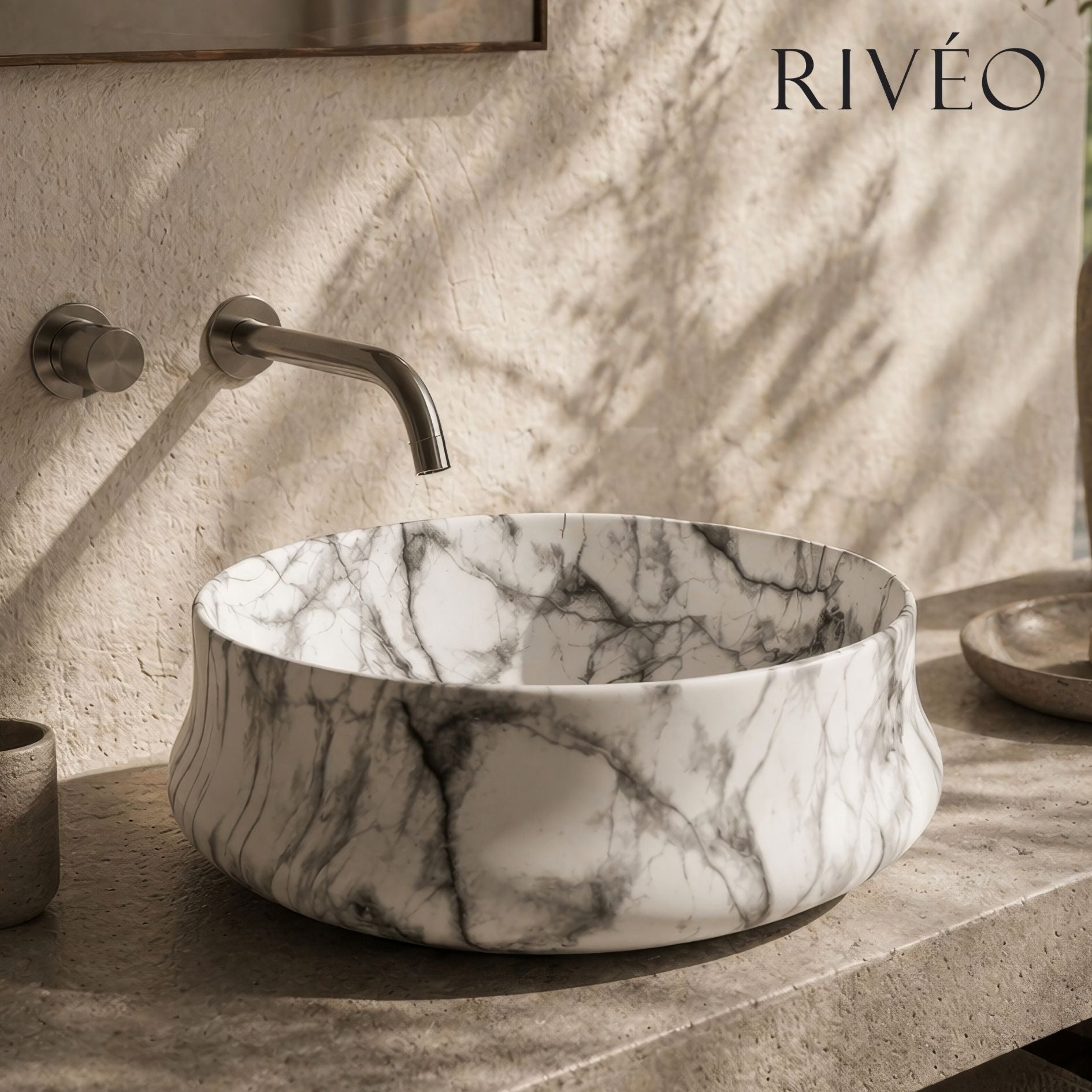 Vasque à Poser Ronde Effet Marbre Blanc RIVÉO – 455 × 455 mm – Avec Bonde
