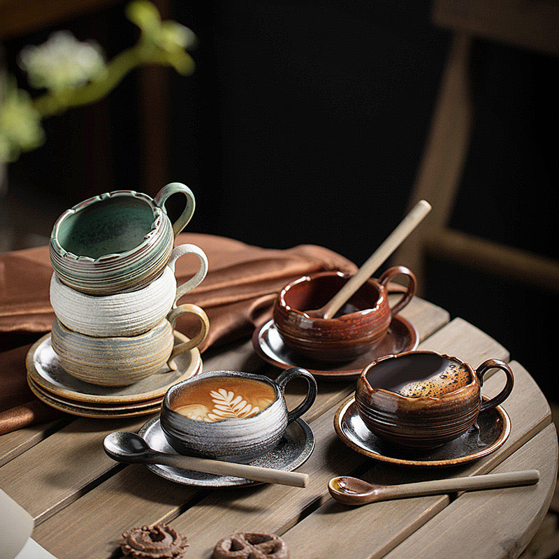 Tasse et Mugs Poupées Russes CBKREATION Tasse en céramique dorée cbkreation - Hauteur 9.5 cm Tasse et Mugs Poupées Russes CBKREATION Tasse en céramique dorée cbkreation - Hauteur 9.5 cm