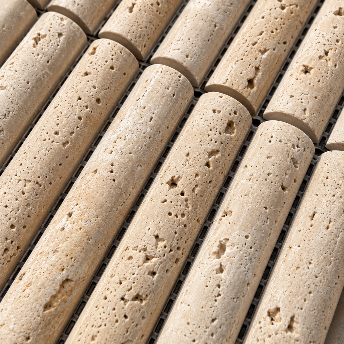 Mosaïque en Travertin Naturel – Demi-Rond – Beige – 30,5 × 30 cm