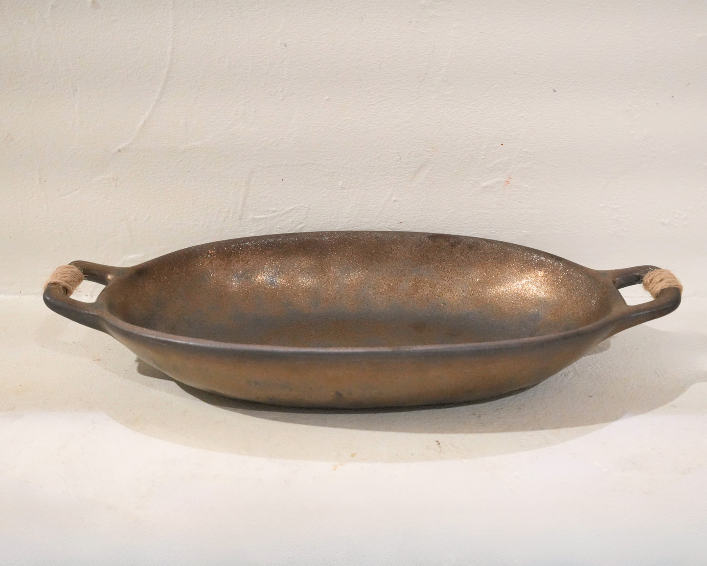 Plateau Ovale en Grès Noir (27,5 × 15 × 4,5 cm)