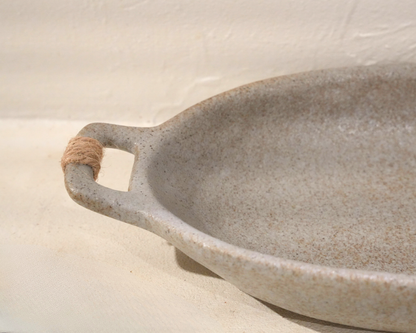 Plateau Ovale en Grès Beige (27,5 × 15 × 4,5 cm)